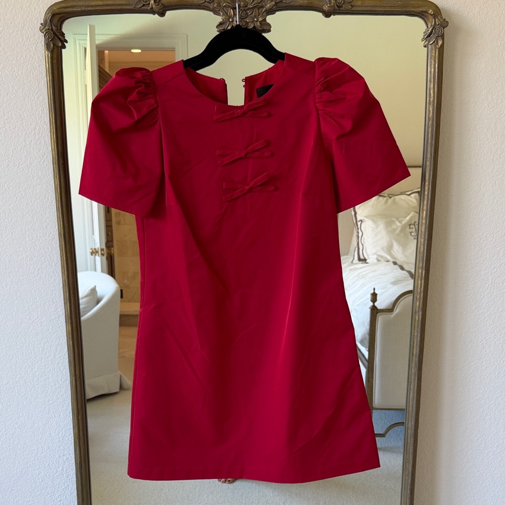 Classic Red Puff-Sleeve Shift Dress